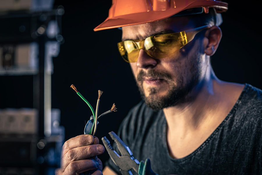 Hire Electricians in Sheffield