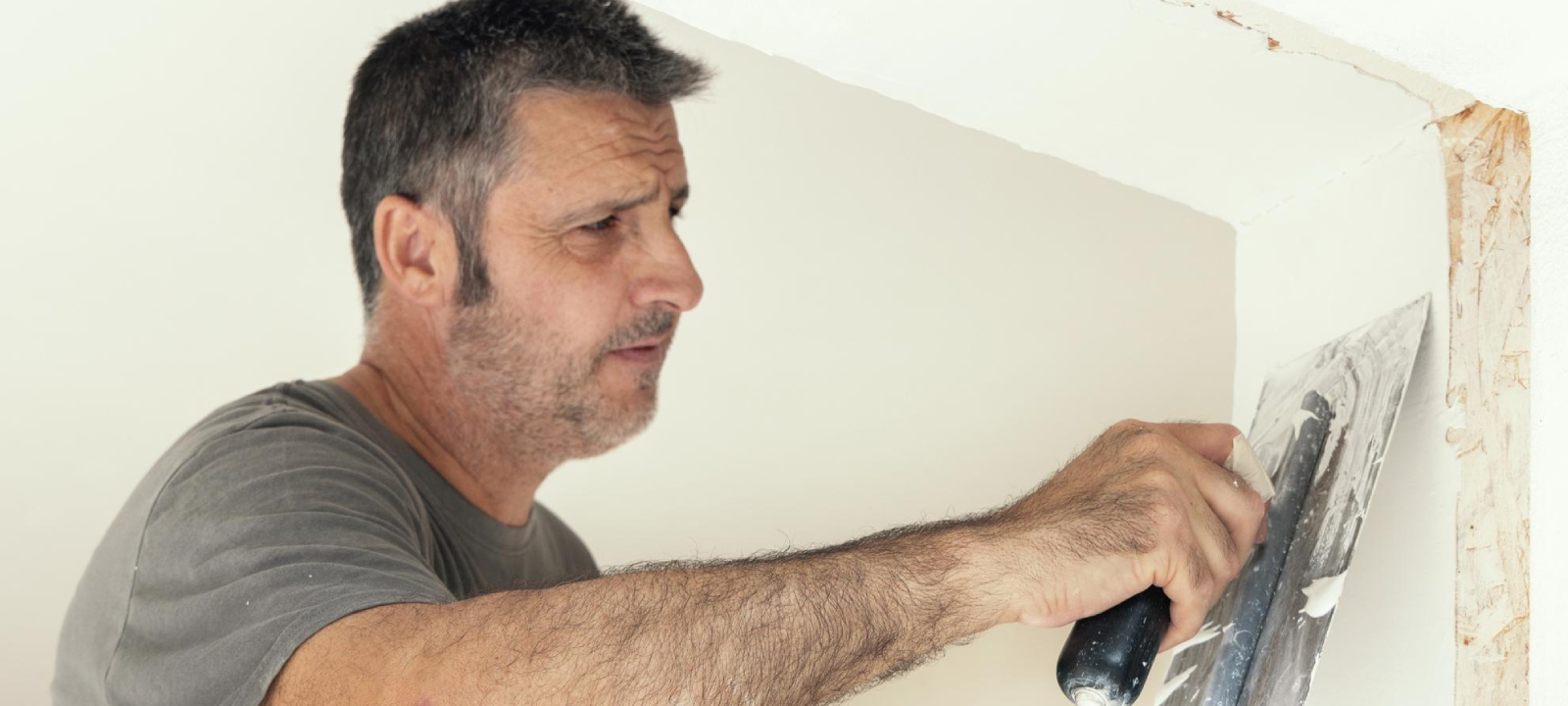 General Wear and Age of the Plaster