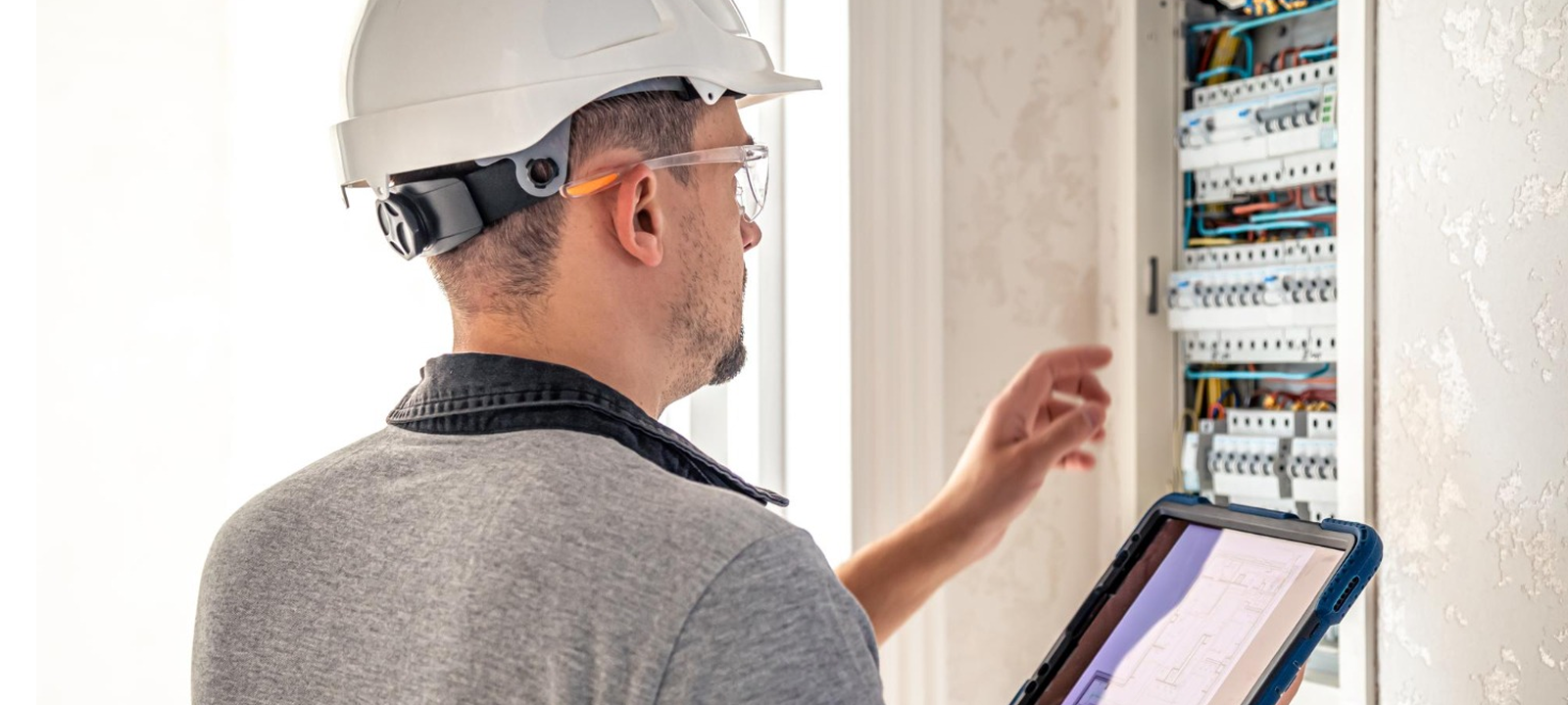 Smart Home Wiring and Controls Smart Home Wiring and Controls